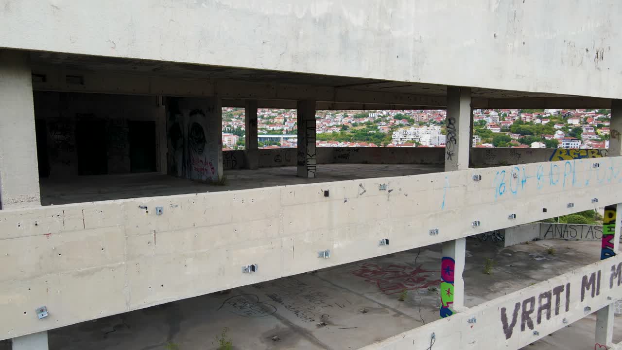 보스니아 모스타르 공중 드론 1.mp4