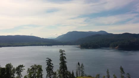 Beyond-the-Horizon:-An-Overlook-of-the-Pacific-Ocean-Inlet-in-Campbell-River