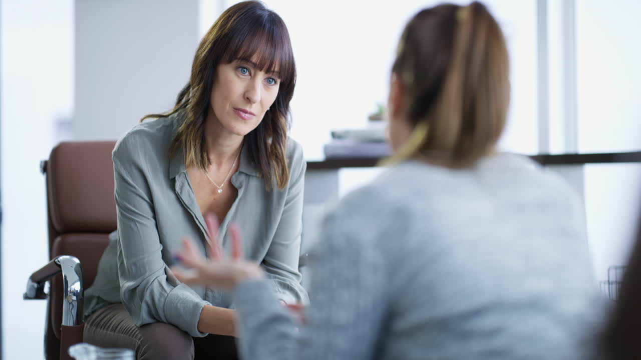 la vida sucede, hablar de ella ayuda.