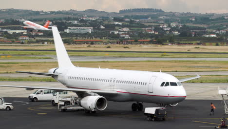 Avión-Preparándose-Para-Un-Vuelo