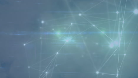 animación de una red brillante de conexiones y un punto de luz sobre las nubes en el cielo