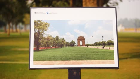 India-gate-tablet-providing-information