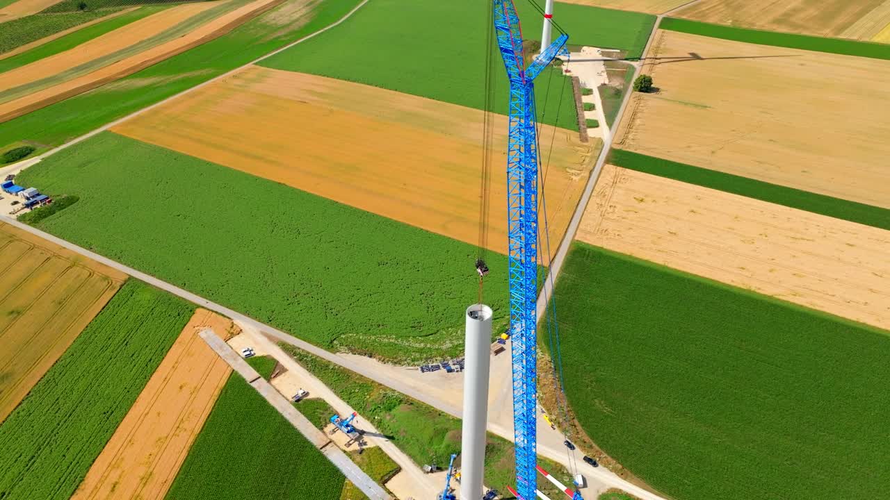 오스트리아 에서 건설 중 인 풍력 터빈 타워 - 공중 촬영