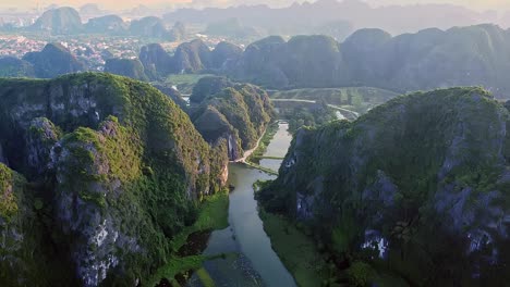 hermoso paisaje impresionante en ninh binh vietnam antena