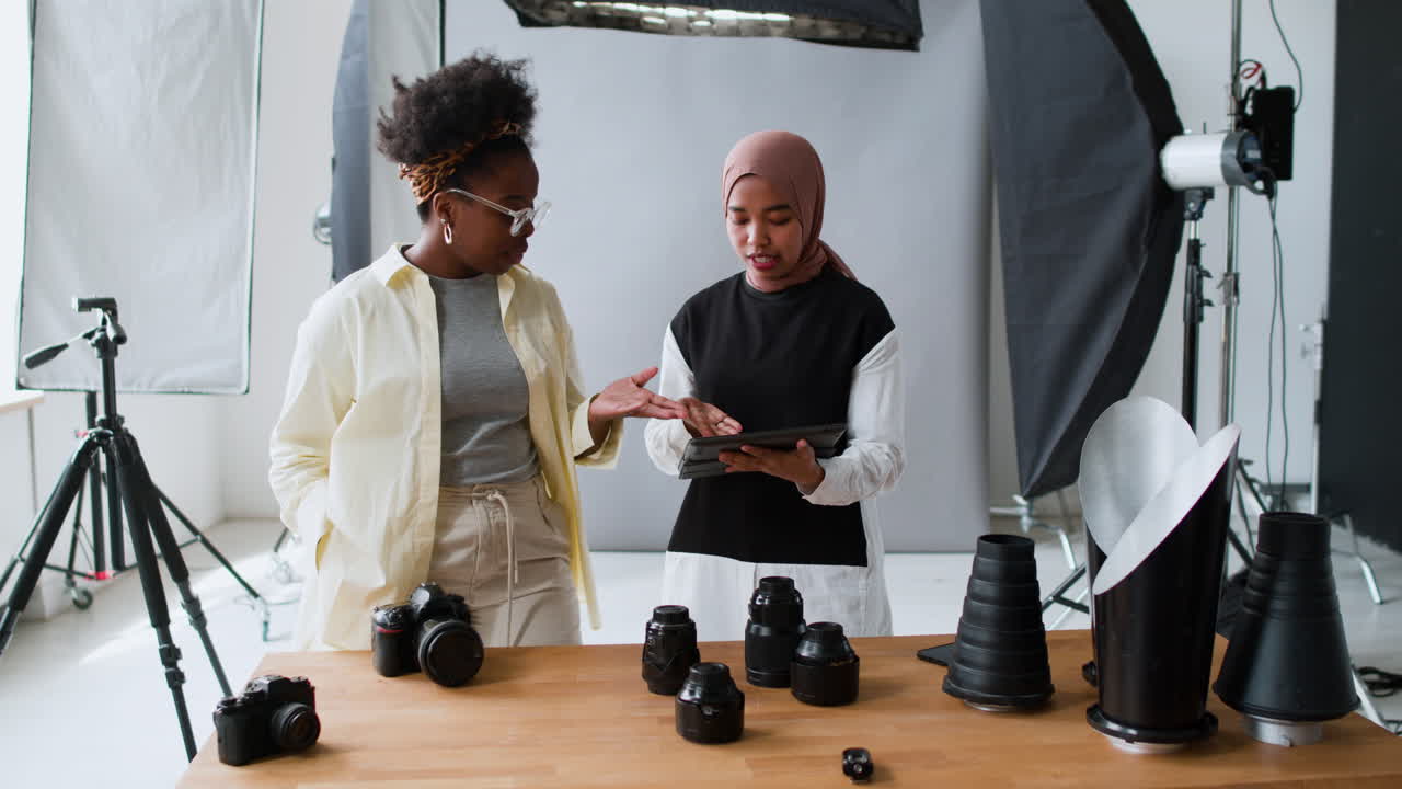 Photographers working in studio