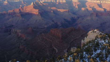 Vista-Aérea-Del-Valle-Profundo-Del-Gran-Cañón-Desde-El-Punto-Shoshone,-Estados-Unidos-Al-Amanecer