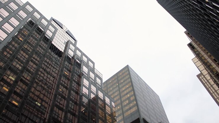 Câmera apontando para o distrito financeiro em Toronto