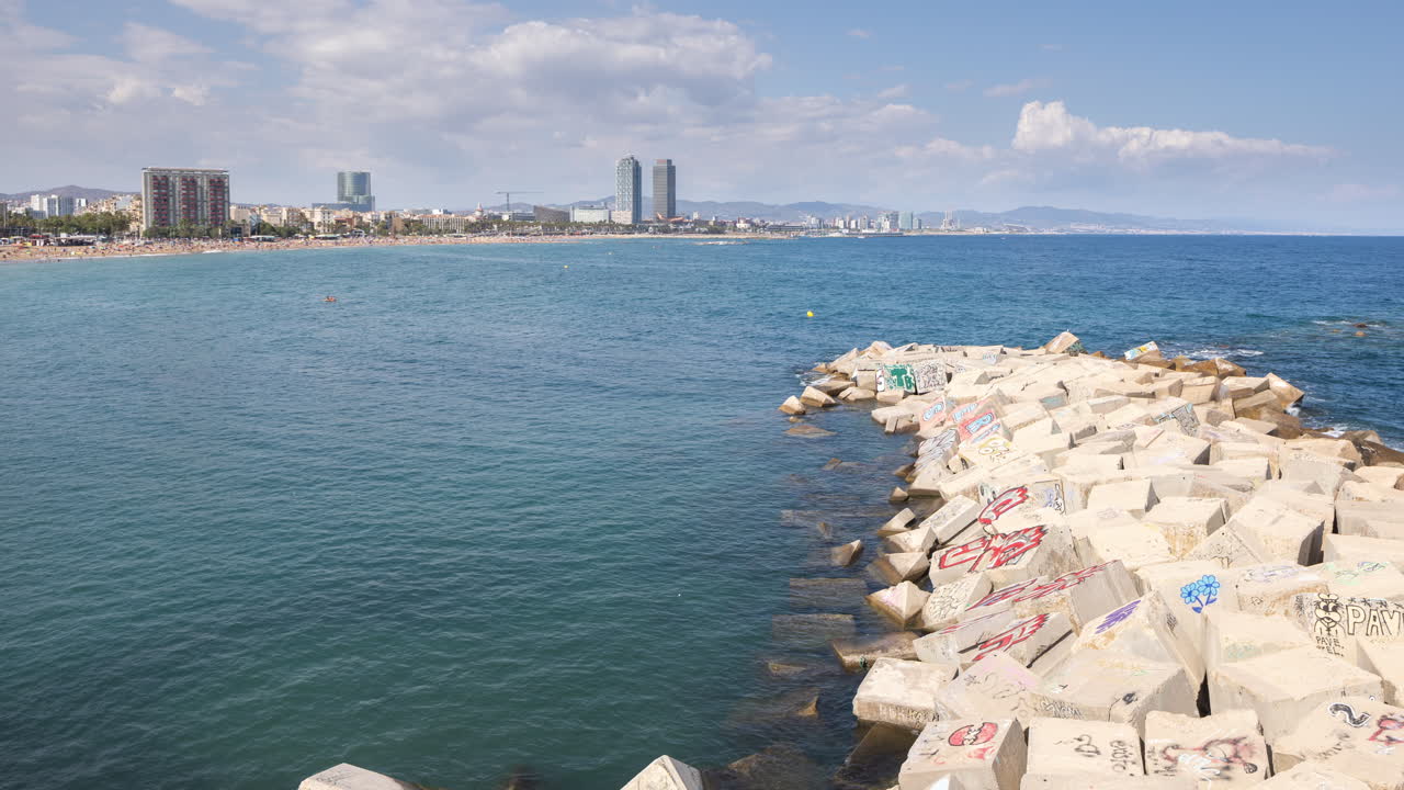 l'orizzonte della spiaggia di barcellona