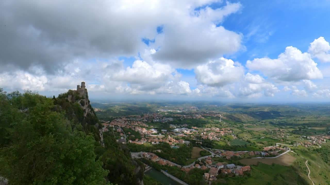 fortaleza en el monte titan en san marino