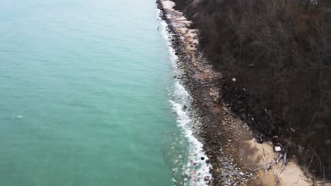 Soft-water-cresting-along-the-bluffs-of-Saint-Joseph,-MI