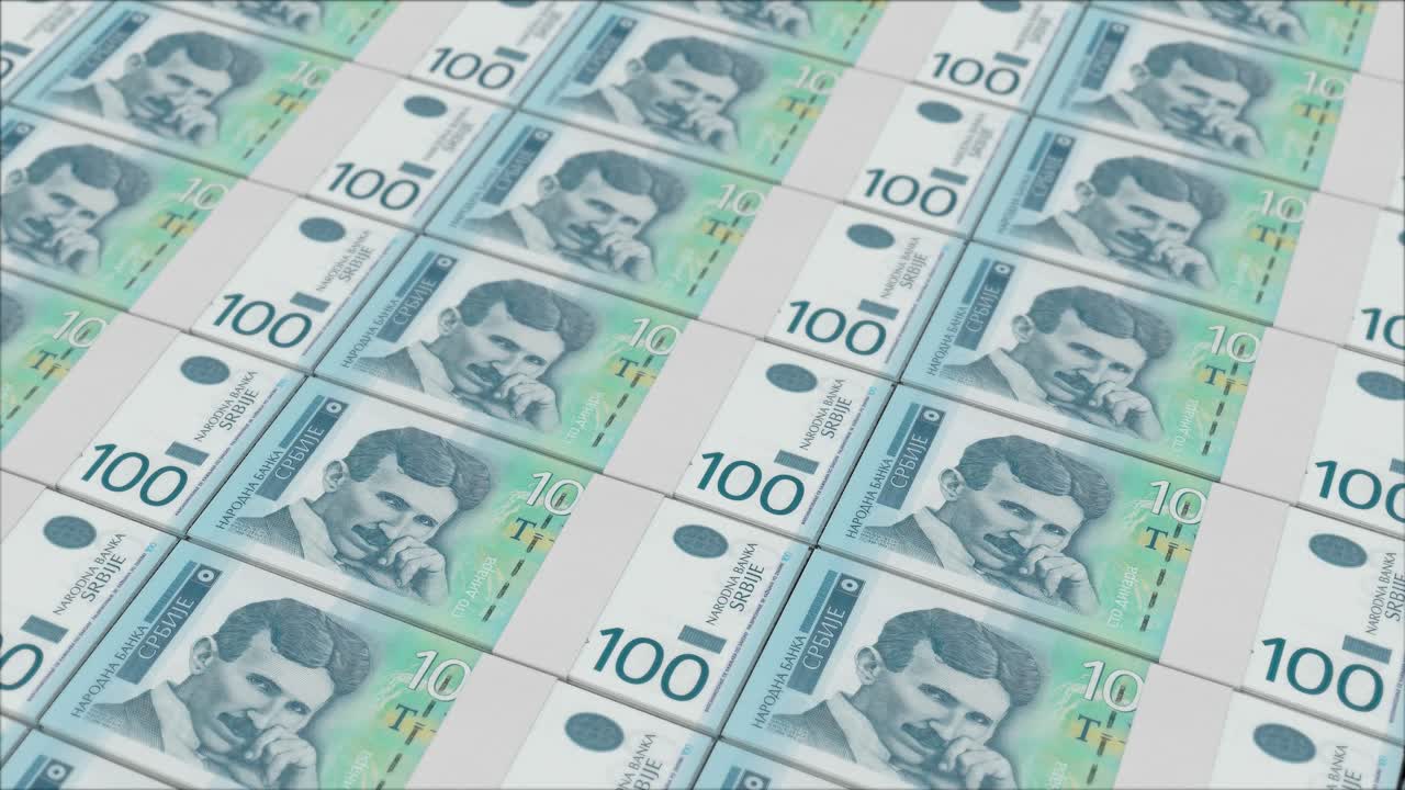 billetes de 100 dinares serbios impresos por una prensa de dinero