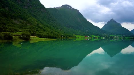 Wunderschöne-Natur-Norwegen.