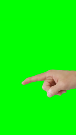 la mano de un hombre tocando la pantalla digital