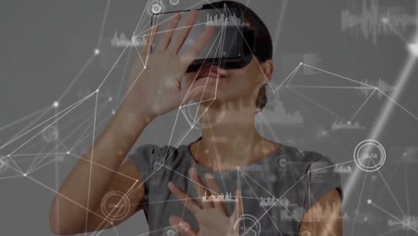 Frau-Trägt-Ein-Virtual-Reality-Headset-Und-Wischt