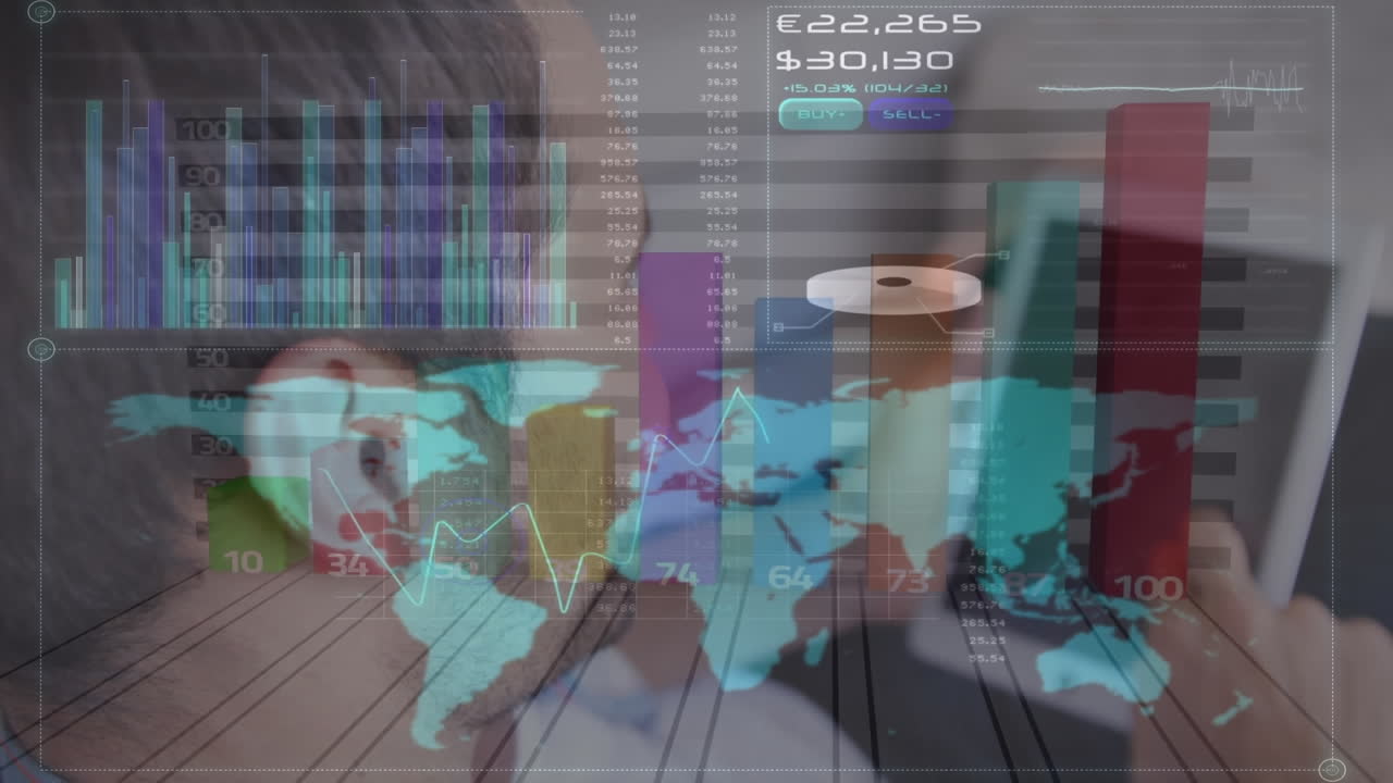 animación del procesamiento de estadísticas sobre un hombre sonriente usando una tableta