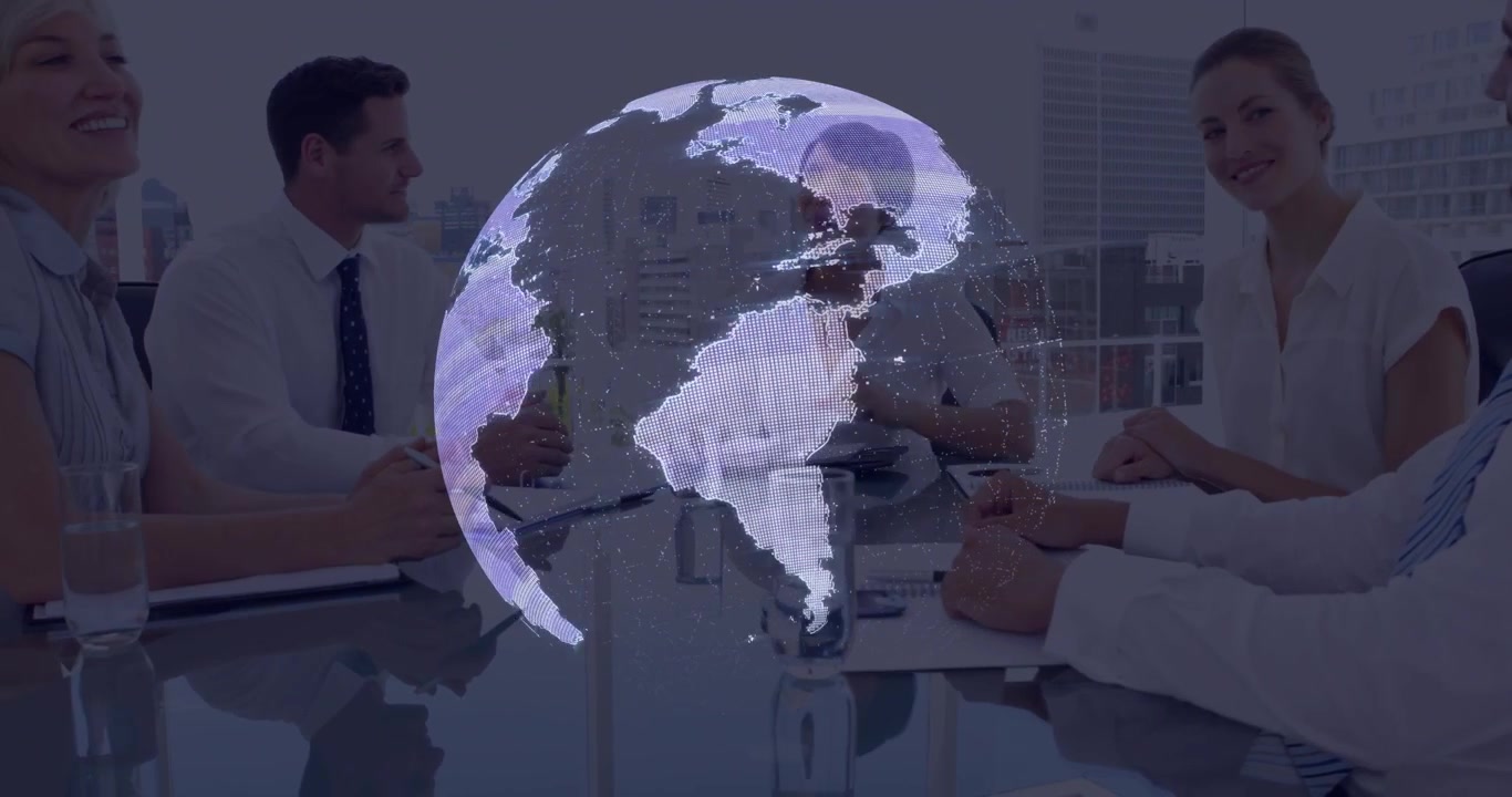 Al inicio de una reunión de negocios, un globo terráqueo se materializa y gira sobre una mesa de cristal, mientras el grupo asiente y toma notas.
