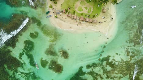 Fly-above-Mamey-island-in-Panama