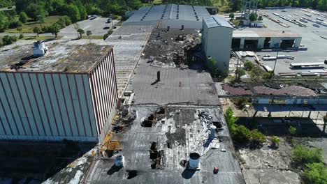 Abandoned-and-dilapidated-Allstar-Warehouse-falling-apart-in-Green-Cove-Springs-Florida