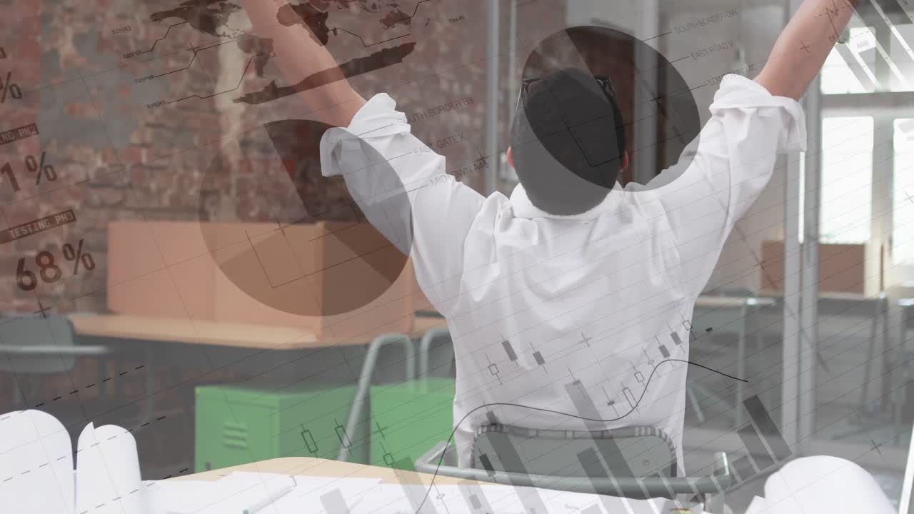 사무실에서 스트레칭하는 남자 4k