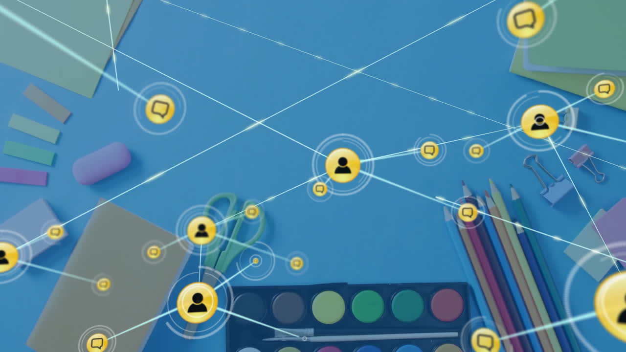 책상 위에 있는 학교 서류품 위에 있는 사람들의 네트워크 아이콘의 애니메이션