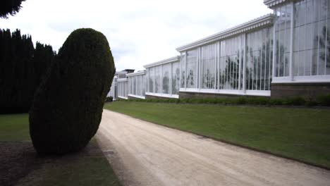 Außerhalb-Eines-Sonnenhauses-Im-Botanischen-Garten