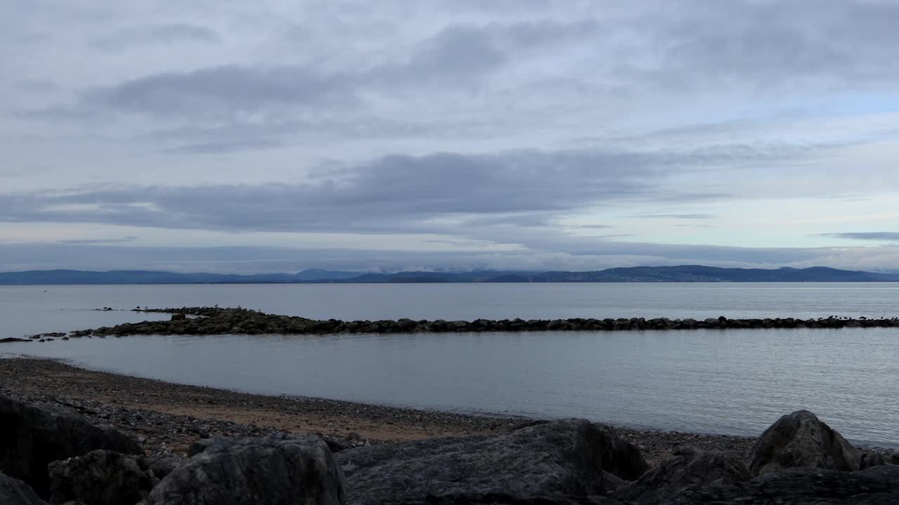 bahía de morecambe en una noche sofocante y de mal humor