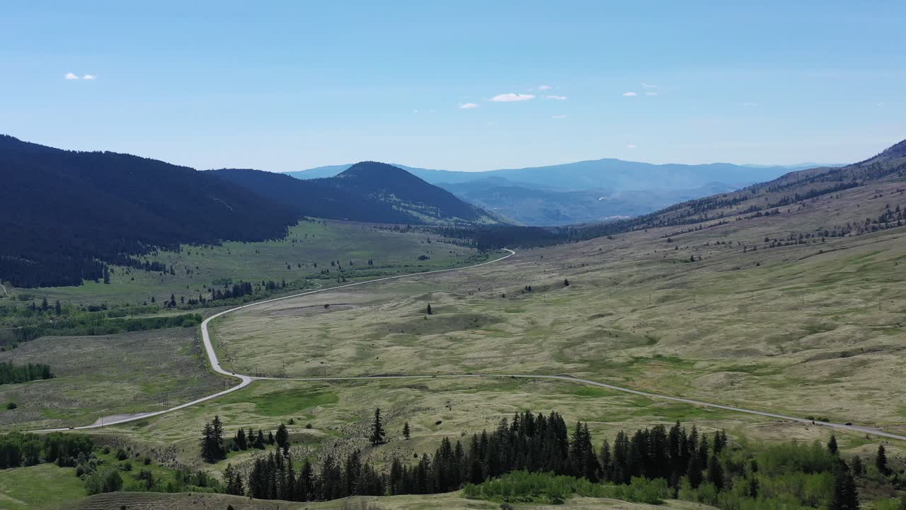 Kamloops Unbound: A Scenic Journey through Pristine Grasslands and Towering Mountains