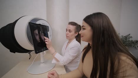 un sistema de imágenes faciales de análisis digital inteligente de la piel para salones de belleza