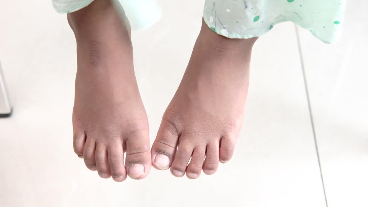 Child's bare feet
