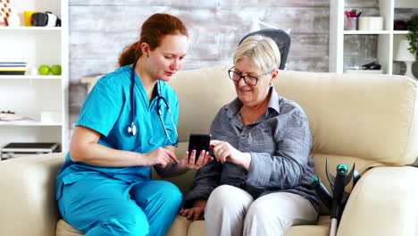 Female-doctor-in-nursing-home-sitting-on-the-couch