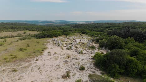 Toma-Aérea-De-Drones-De-Ruinas-Antiguas,-Bulgaria-1