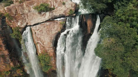 vista aerea de las cataratas de nauyaca en costa rica