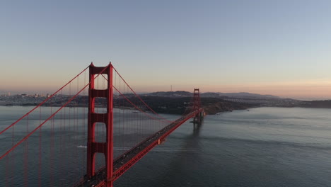 Golden-Gate-Bridge-Während-Der-Sonnenuntergangsdrohne