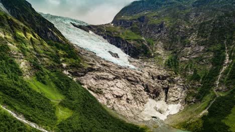 Vista-Aérea-Del-Glaciar-Boyabreen