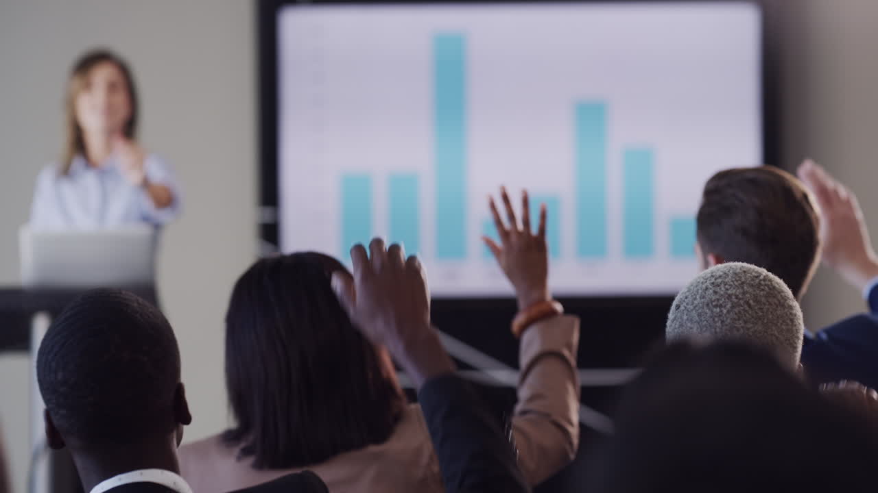 ¿alguien tiene una respuesta para mí?