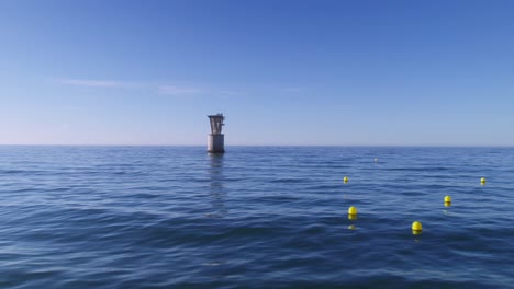 torre abandonada en la costa de marbella, españa