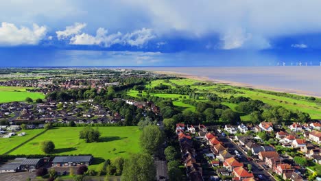 Drohender-Sturm-über-Der-Küstenstadt-Skegness