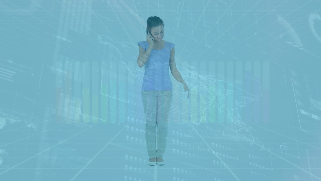 animación de la bandera de ecuador sobre una mujer caucásica en la playa.