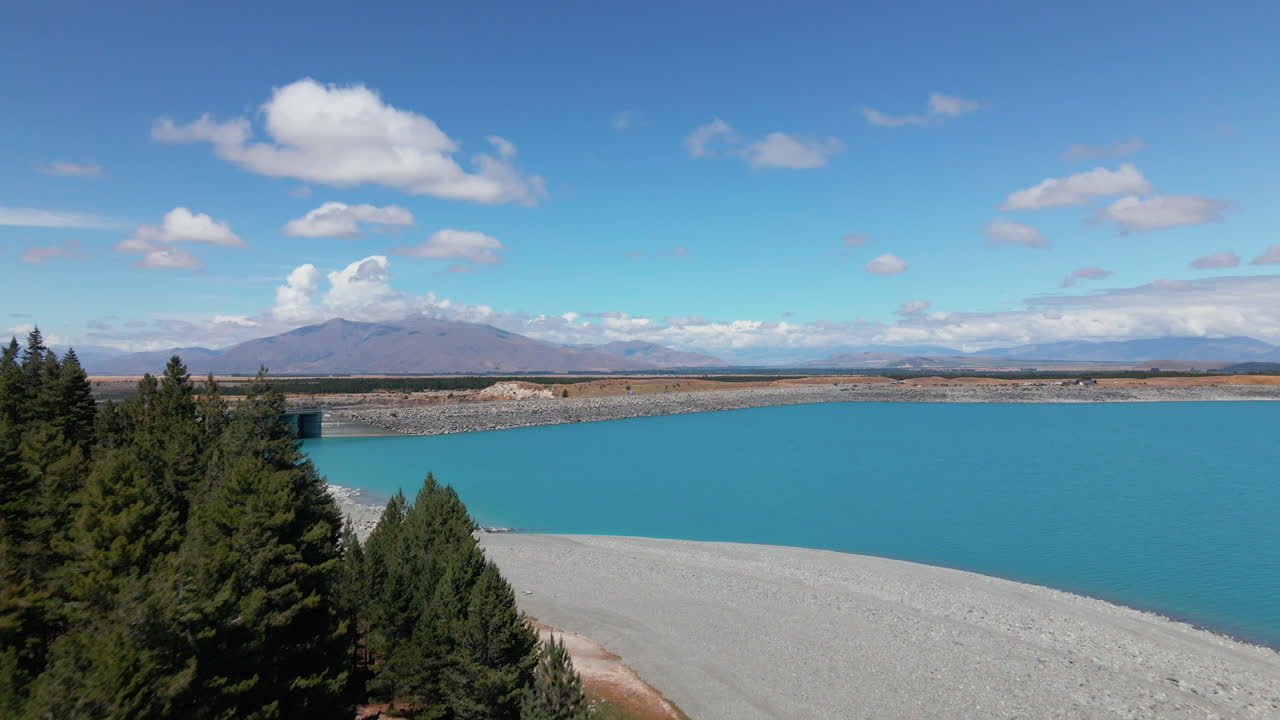 Stunning Turquoise Lake in New Zealand