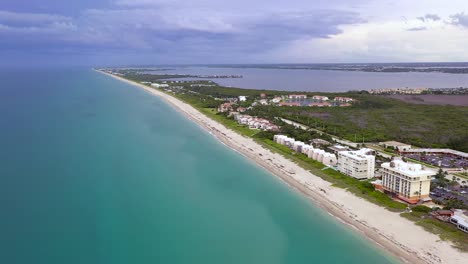 Jensen-Beach-Coastline-in-Tropical-Travel-Destination-of-Florida,-Aerial