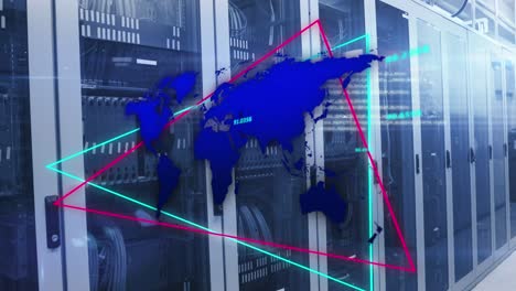 Animation-Einer-Weltkarte-über-Neonfarbenen-Dreiecksformen-Vor-Dem-Computerserverraum