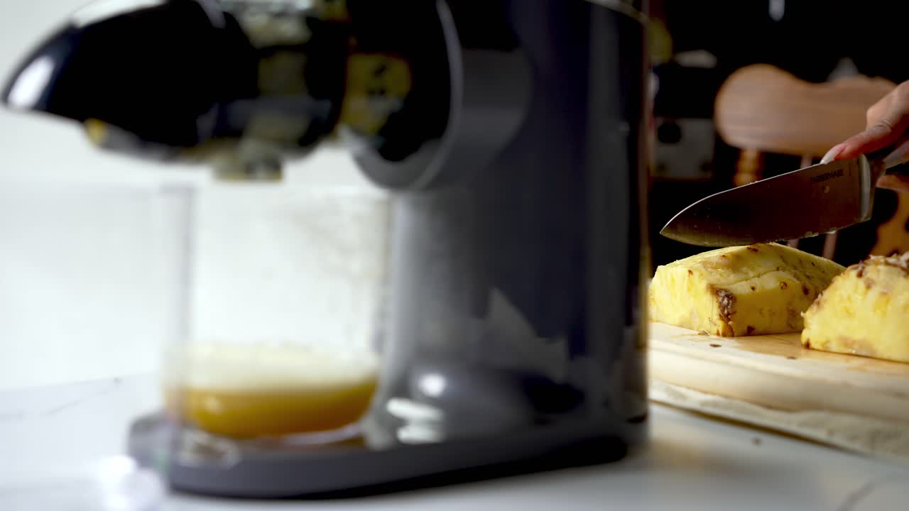 Quality pineapple slices, homemade fruity juice, fresh smoothie drinks