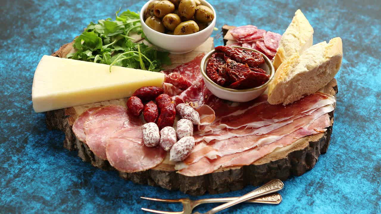 다양한 스낵과 애피타이저의 맛있는 조합