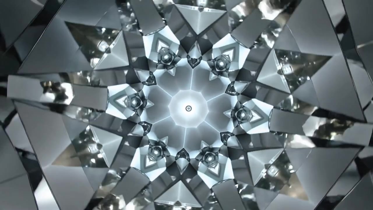 Sfaccettature a specchio rotanti che si spostano con un fascio di luce in un caleidoscopio, rivelando un nucleo poligonale centrale