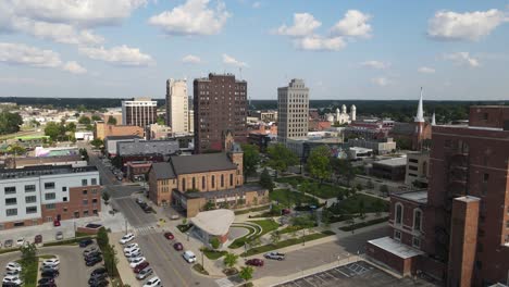 Jackson,-Michigan-Skyline-Drone-Video-Subiendo