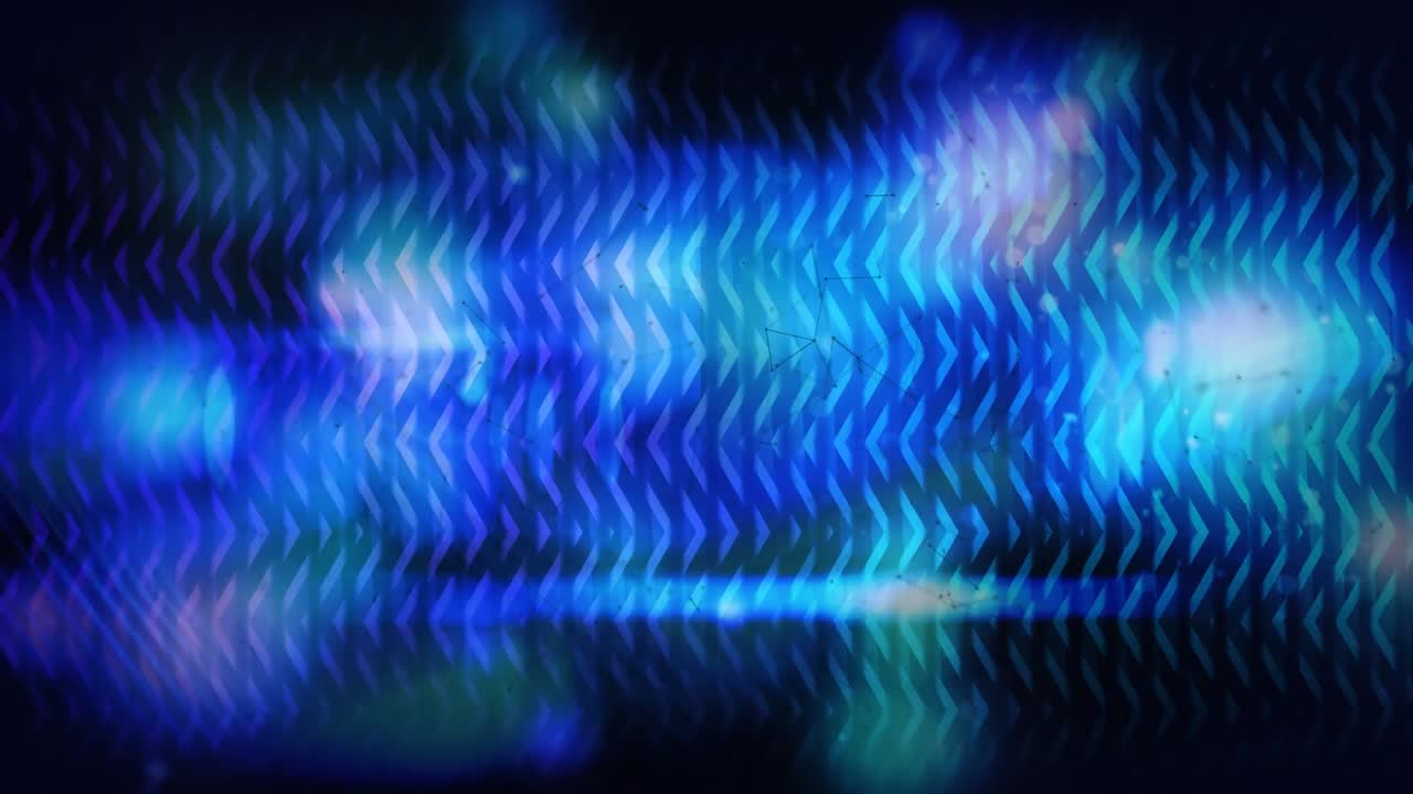 Animazione di luci blu luminose rifratte in movimento.