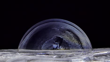 jabón de burbujas en hielo.