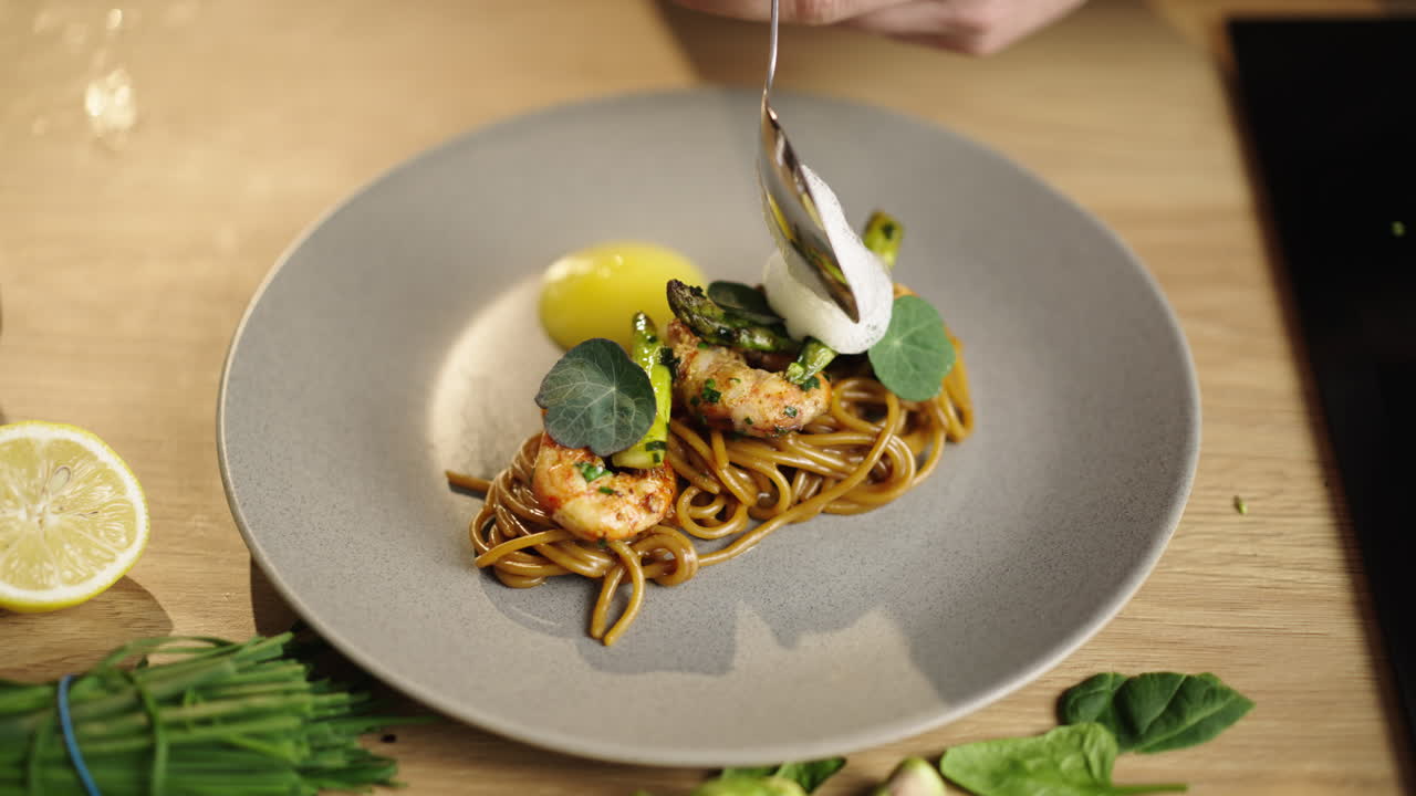 Exquisite shrimp and asparagus pasta dish