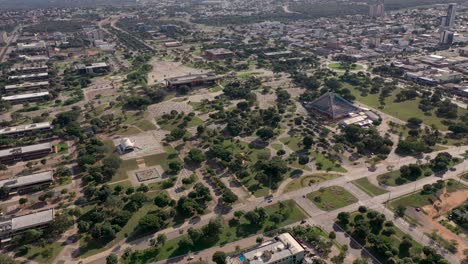 vista aérea de praça dos girassóis, ciudad de palmas, estado de tocantins, brasil