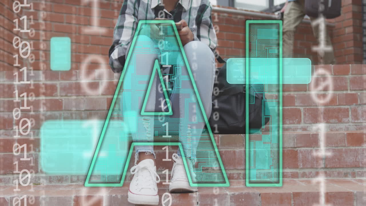 animación de texto ai y codificación binaria sobre una estudiante biracial usando un teléfono inteligente